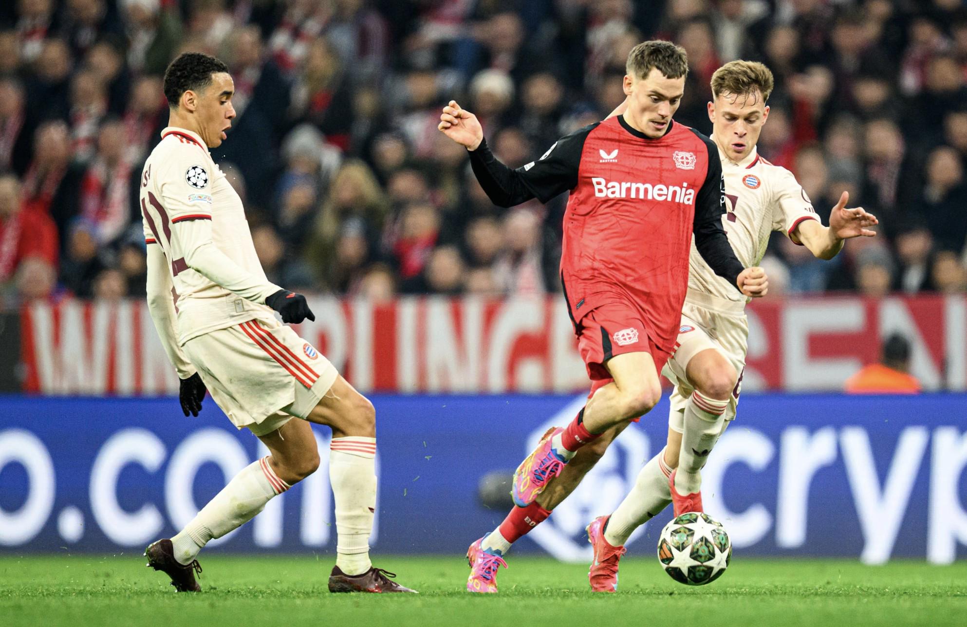 洛杉矶快船以131-116击败黄蜂，哈登55分创队史新高，成为NBA第四位得分超55分的球员，表现惊艳。（哈登55分创快船队史纪录，快船131-116擒黄蜂，成NBA55+得分第四人）