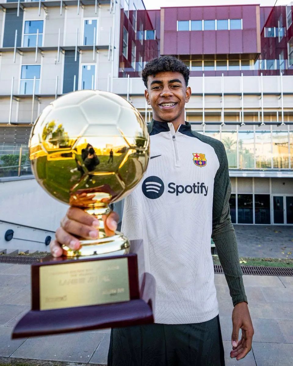 奇闻：巴西球星自掏腰包加盟中超！为赴华豪掷数十万人民币解约费（罕见！巴西球星自付数十万解约金，只为加盟中超）